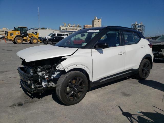  Salvage Nissan Kicks