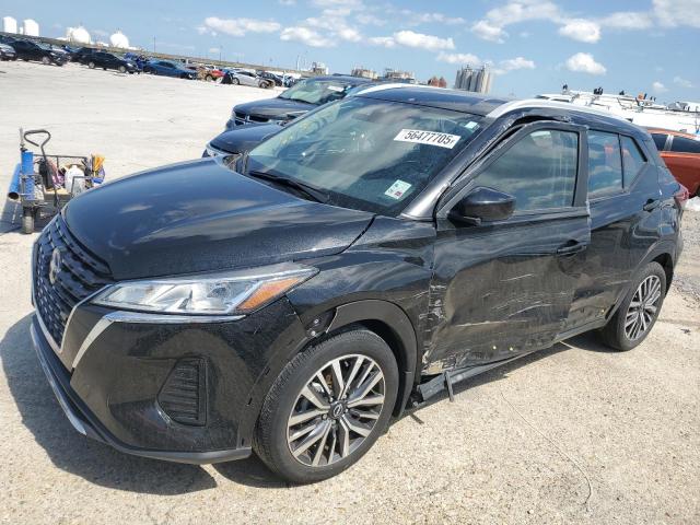  Salvage Nissan Kicks