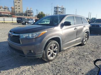  Salvage Toyota Highlander