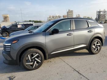  Salvage Nissan Kicks