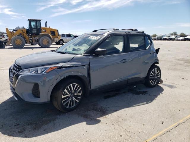  Salvage Nissan Kicks