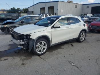  Salvage Mercedes-Benz GLA