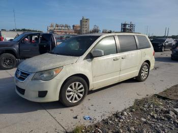  Salvage Volkswagen Routan