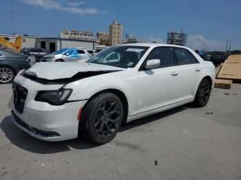  Salvage Chrysler 300