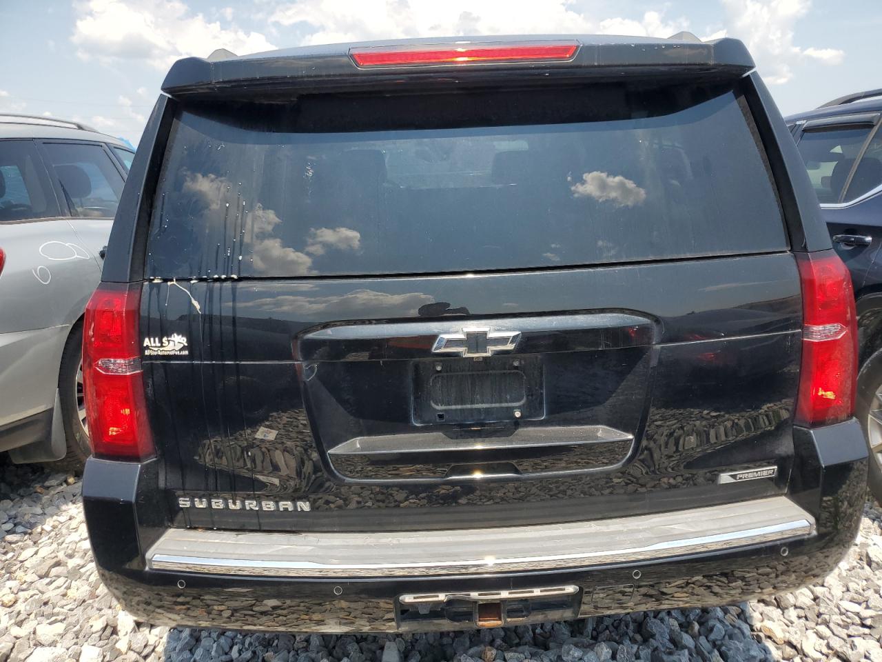 Chevrolet Suburban K1500 Premier Image 4