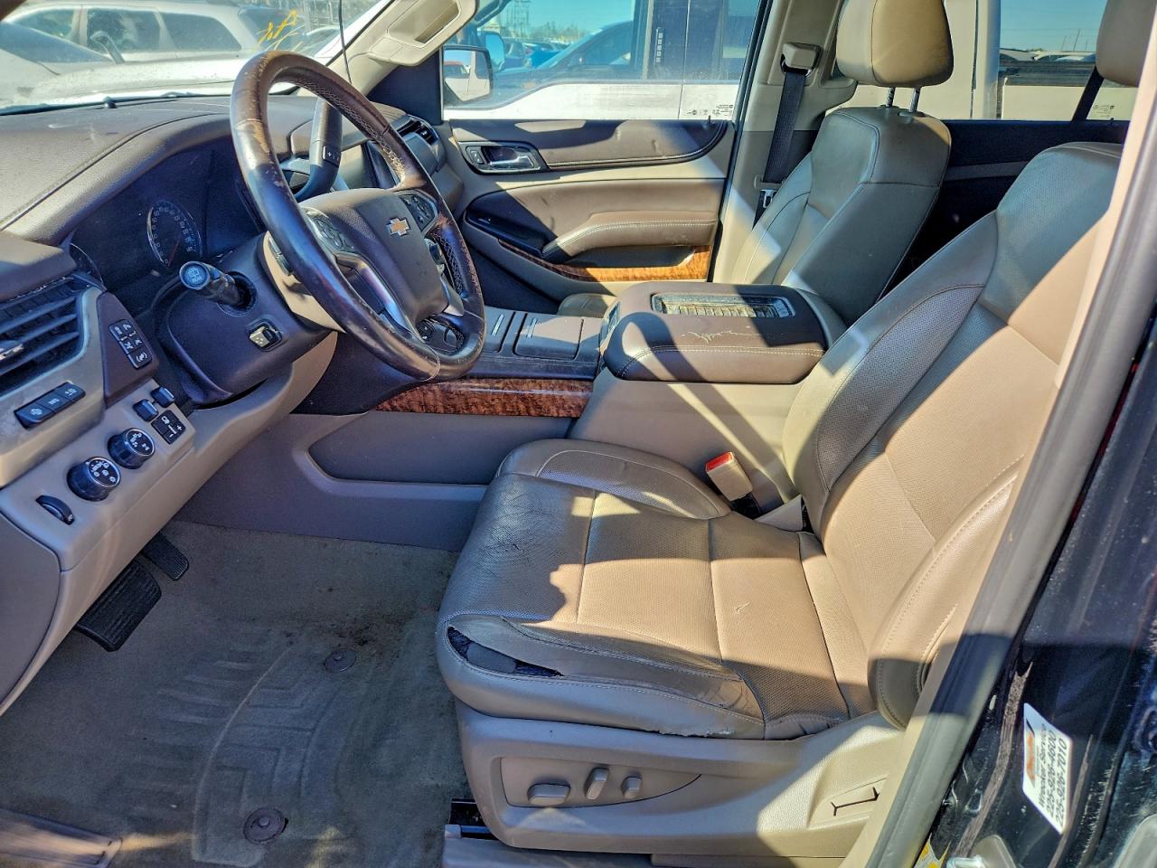 Chevrolet Suburban K1500 Premier Image 10