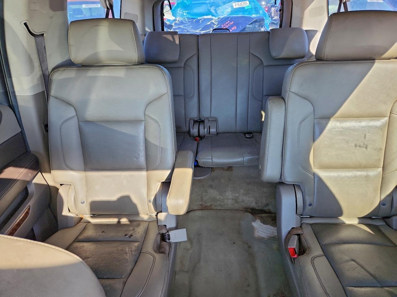 Chevrolet Suburban K1500 Premier Image 11