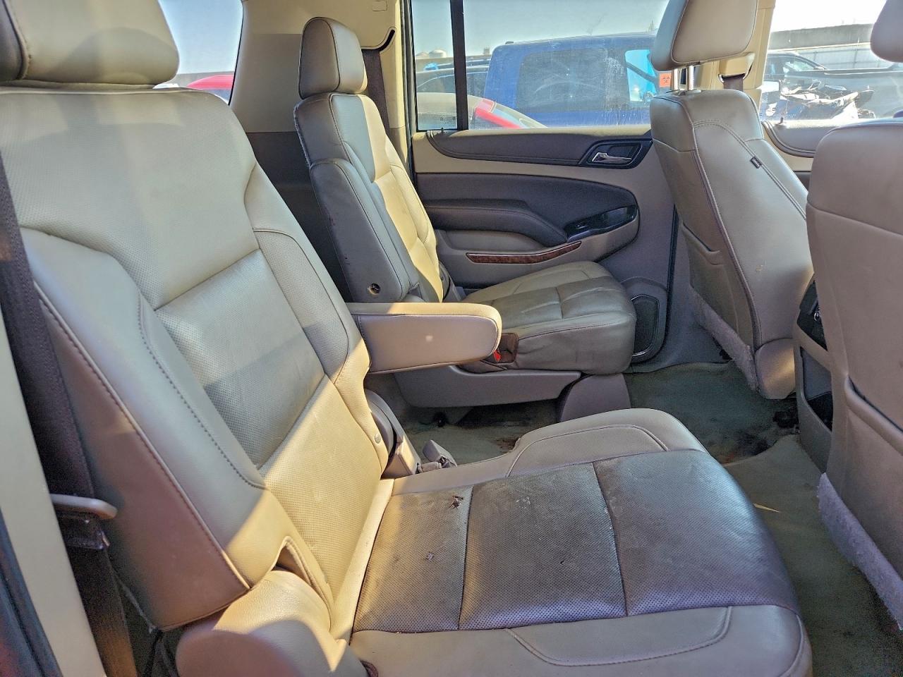 Chevrolet Suburban K1500 Premier Image 13