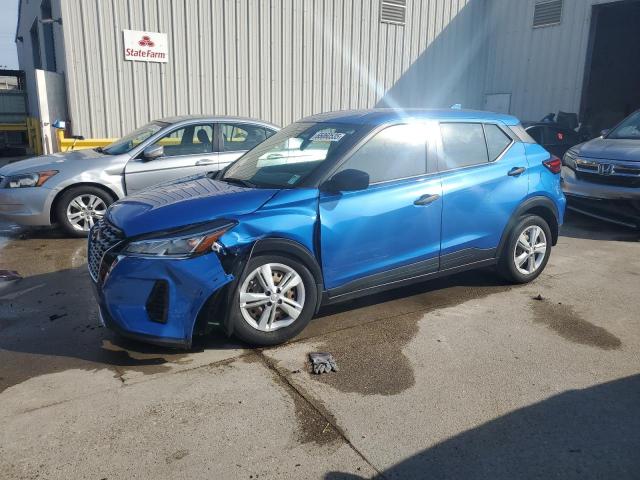  Salvage Nissan Kicks