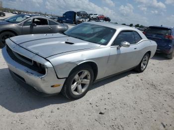  Salvage Dodge Challenger
