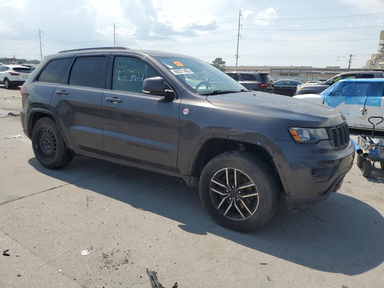 Jeep Grand Cherokee Trailhawk Image 11