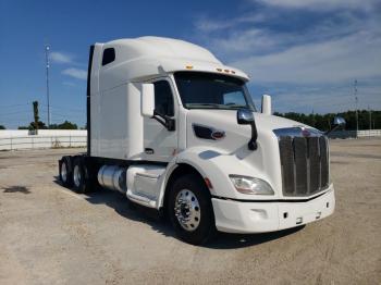  Salvage Peterbilt 579