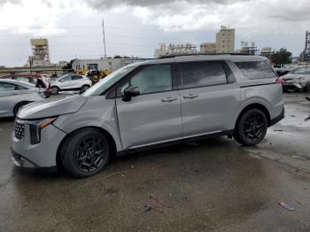  Salvage Kia Carnival