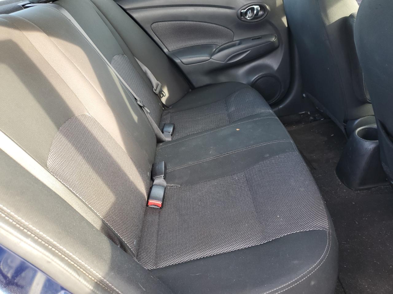 Nissan Versa S Image 11