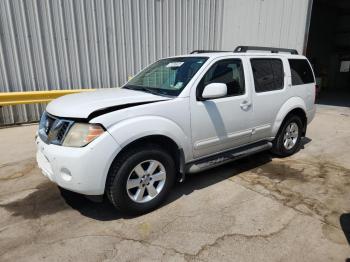  Salvage Nissan Pathfinder