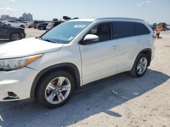  Salvage Toyota Highlander