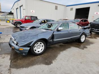  Salvage Jaguar XJ