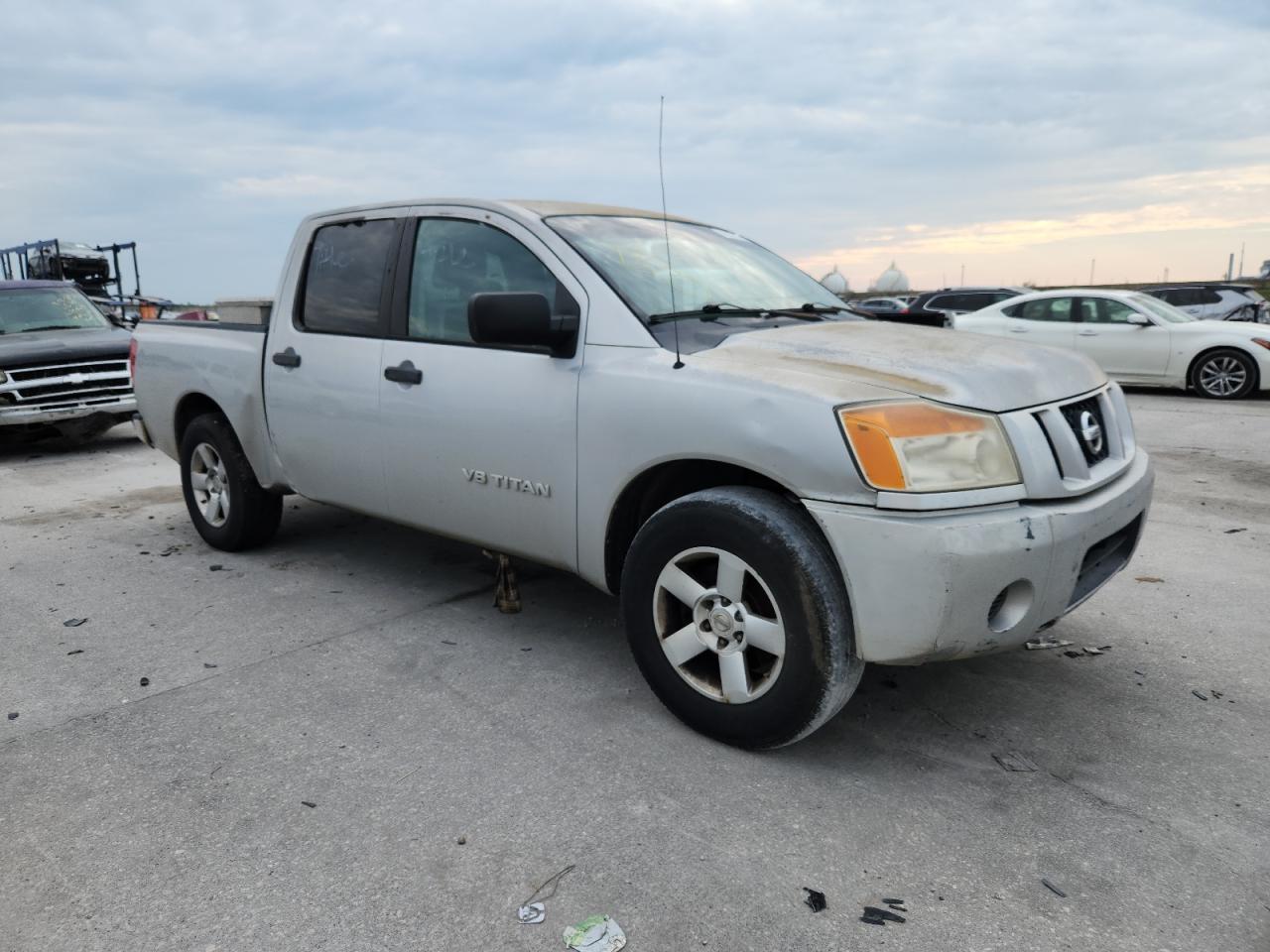 Nissan Titan Xe Image 8