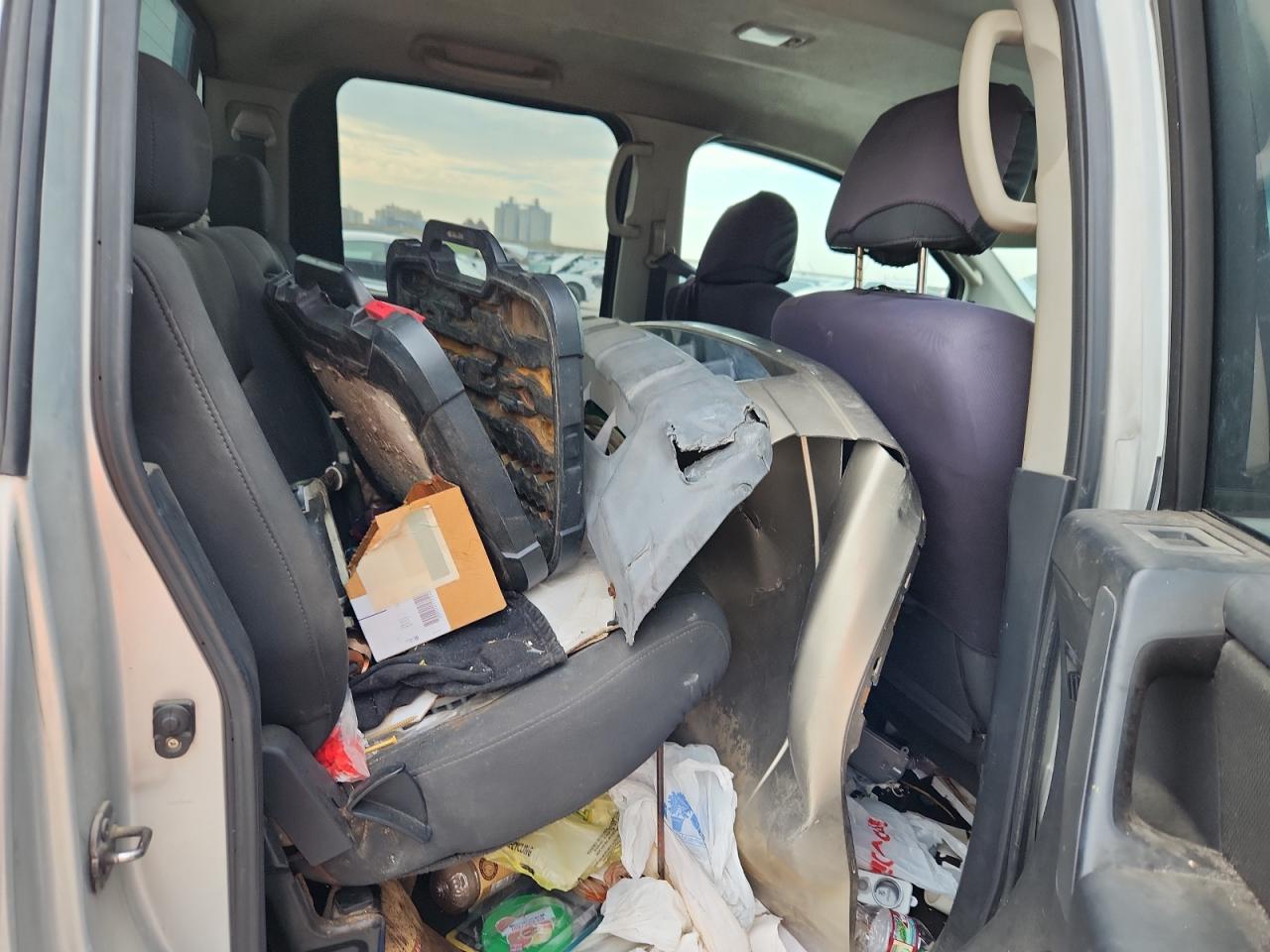 Nissan Titan Xe Image 9