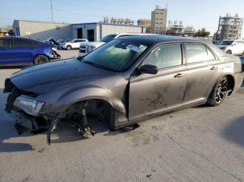  Salvage Chrysler 300