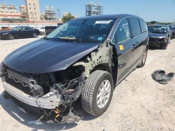  Salvage Chrysler Pacifica