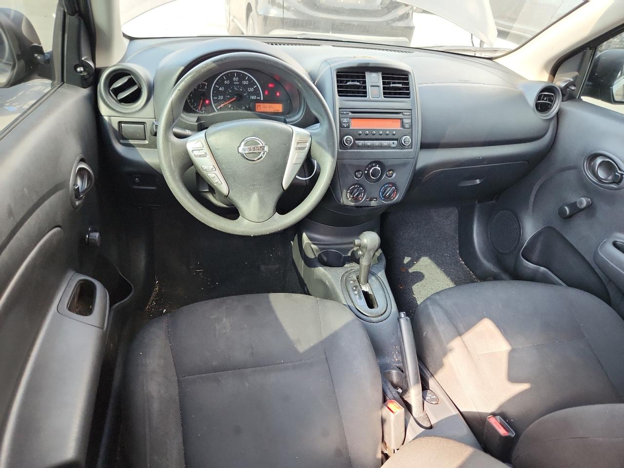 Nissan Versa S Image 4