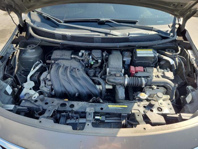 Nissan Versa S Image 9