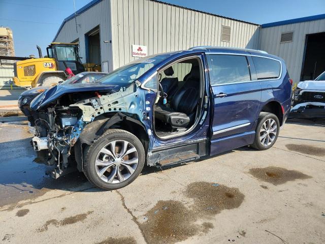  Salvage Chrysler Pacifica