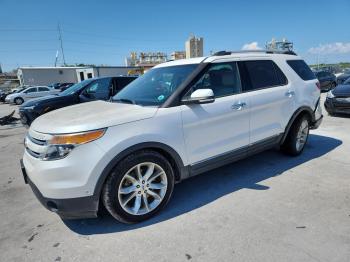  Salvage Ford Explorer