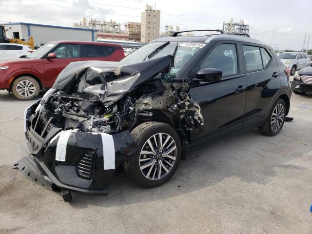  Salvage Nissan Kicks