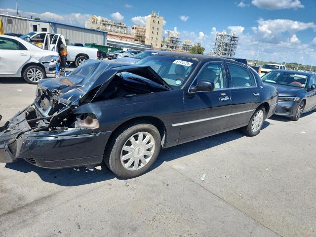  Salvage Lincoln Towncar