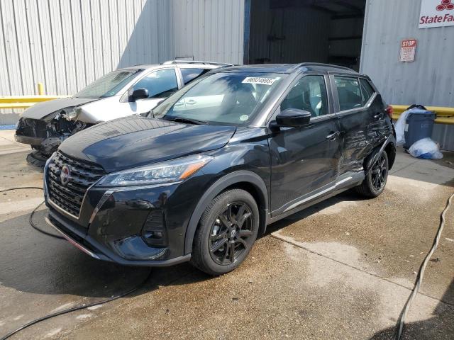  Salvage Nissan Kicks