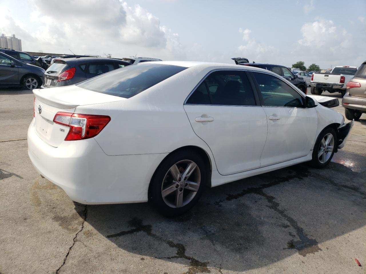 Toyota Camry L Image 5
