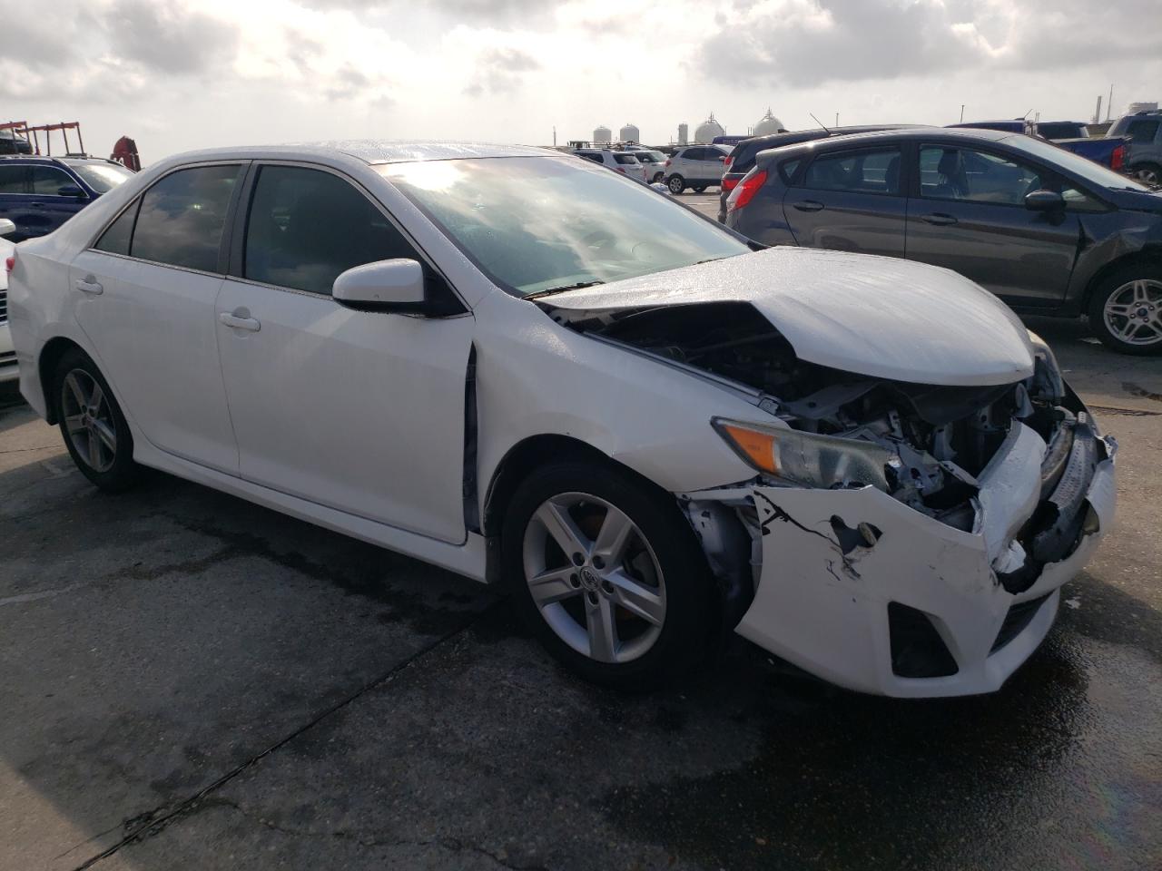 Toyota Camry L Image 3