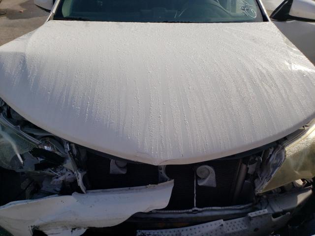 Toyota Camry L Image 8