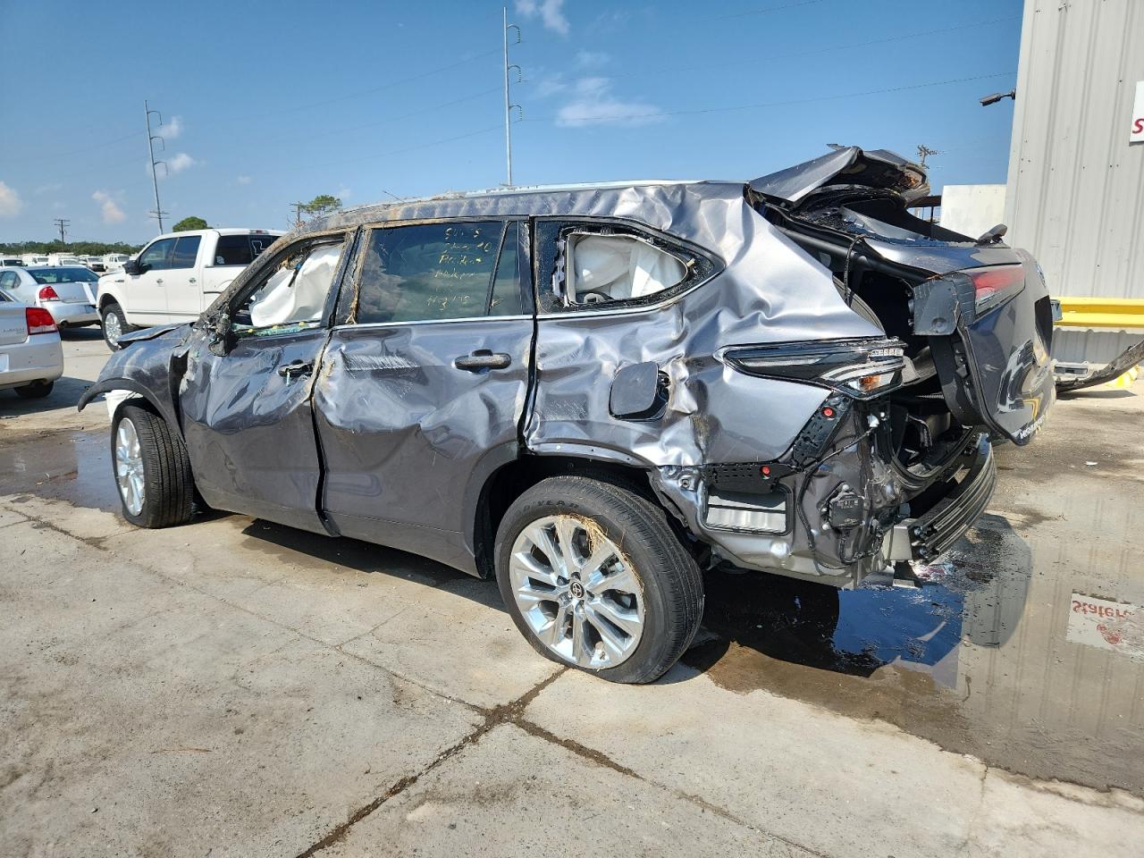 Toyota Highlander Hybrid Limited Image 4