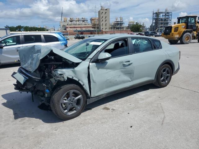  Salvage Kia K4 Lx