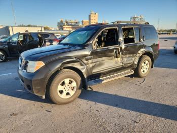  Salvage Nissan Pathfinder