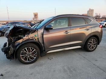  Salvage Hyundai TUCSON