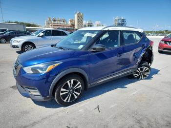 Salvage Nissan Kicks