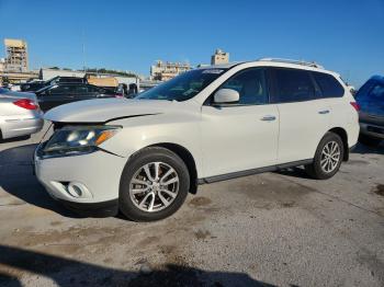 Salvage Nissan Pathfinder