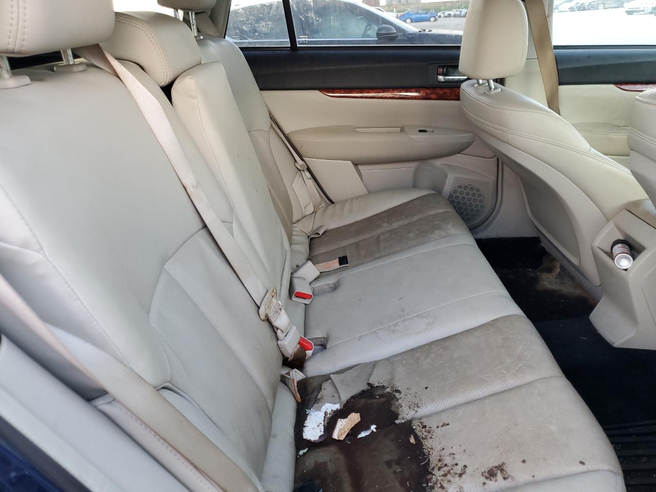 Subaru Outback 3.6r Limited Image 10