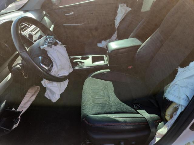 Toyota Camry Le Image 7