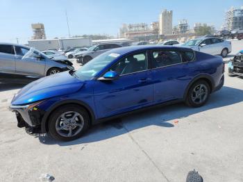  Salvage Kia K4 Lx