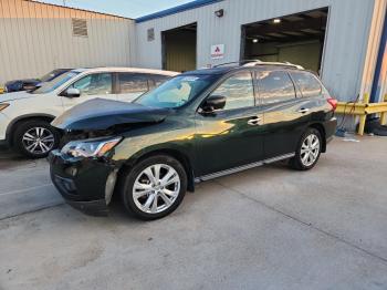  Salvage Nissan Pathfinder