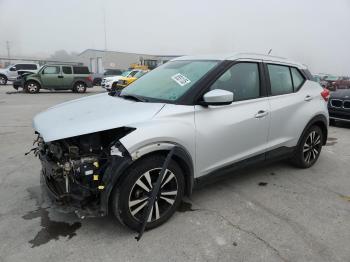  Salvage Nissan Kicks