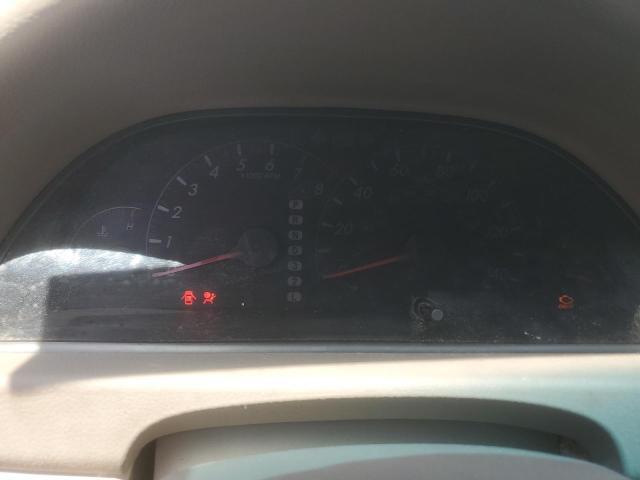 Toyota Camry Le Image 10