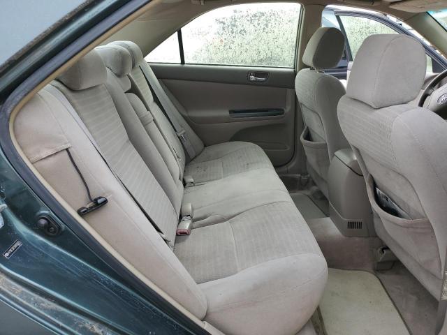 Toyota Camry Le Image 3