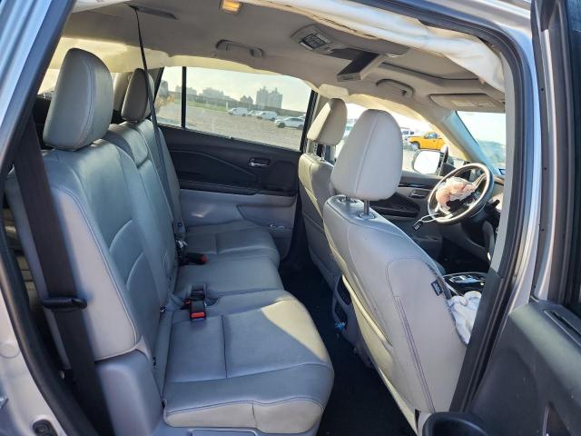 Honda Pilot Touring Image 2