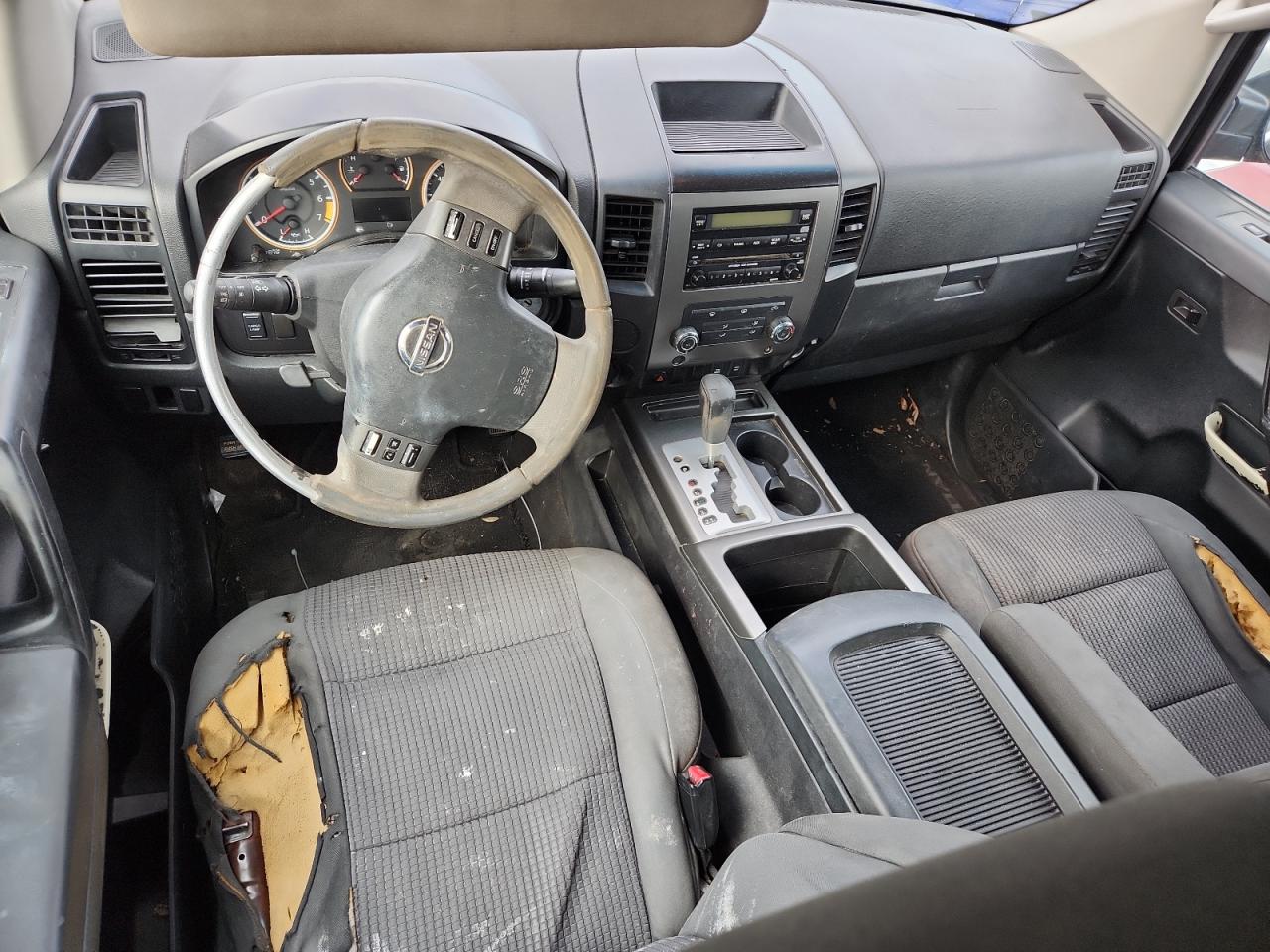 Nissan Titan S Image 6